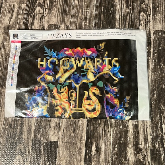 Harry Potter Hogwarts Diamond Art Kit - Picture 2 of 5